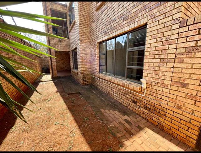 3 BEDROOM APARTMENT FOR SALE IN CHANCLIFF RIDGE